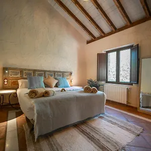Rural Cueva Del Gato Hotel